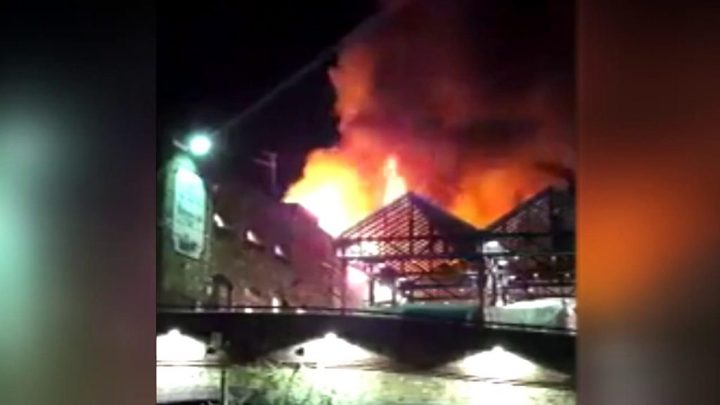 Camden Lock Market fire: Seventy firefighters tackle blaze – BBC News