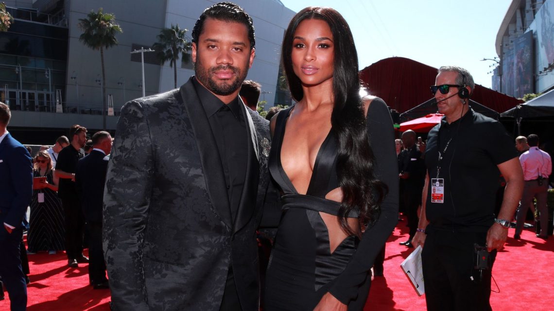 See Ciara And Russell Wilson Totally Transform Into Beyonc And Jay-Z For Halloween