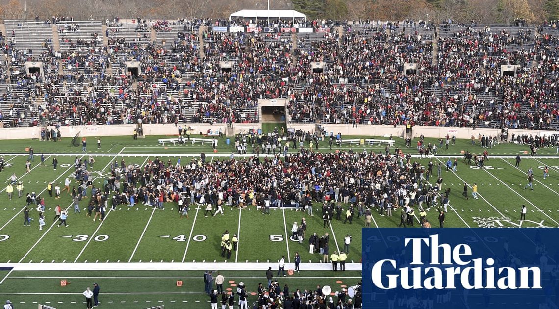Harvard and Yale students disrupt football game for fossil fuel protest