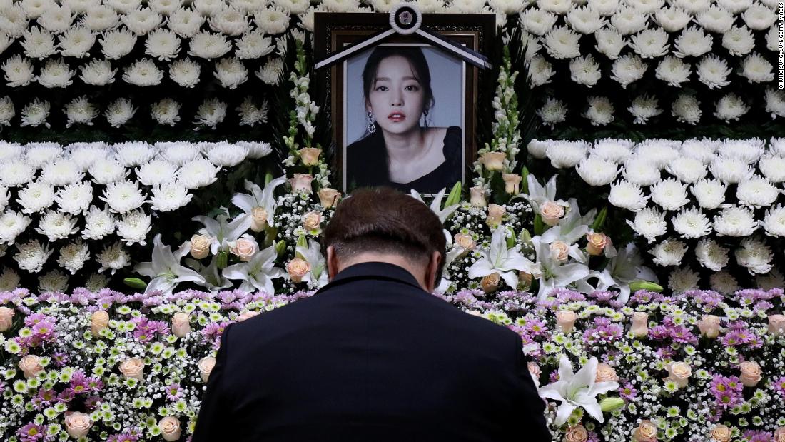 After another K-pop death, spotlight turns to difficulties faced by industry’s ‘perfect’ stars
